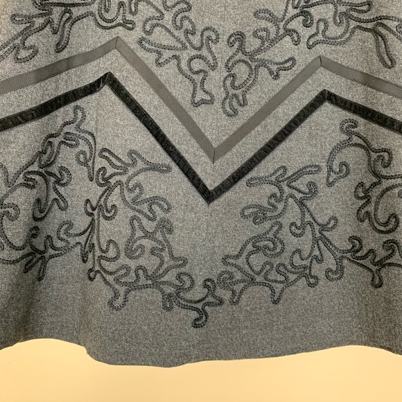 ANN TAYLOR LOFT • Wool Skirt - Picture 3 of 5